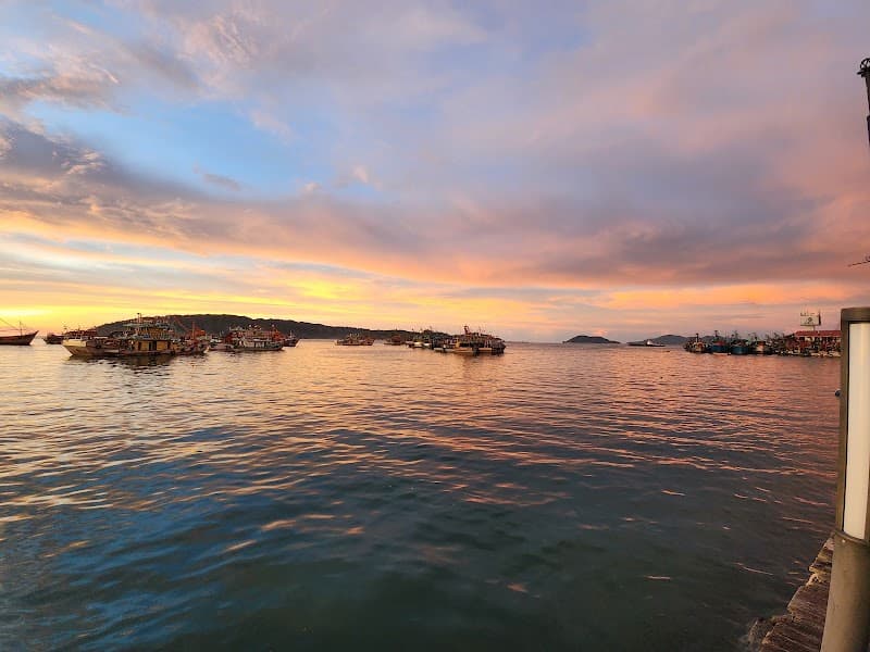 KK Waterfront Hawker Stalls & Bars