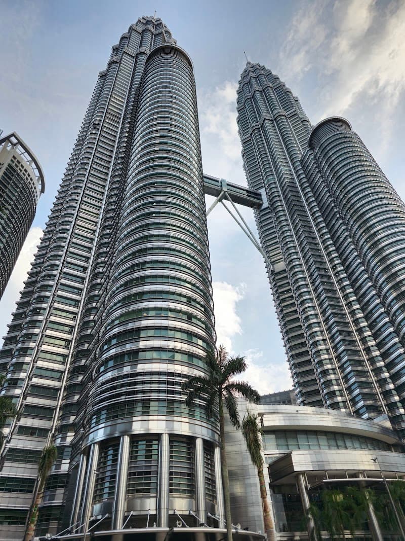 KLCC Park & Petronas Twin Towers (Exterior)