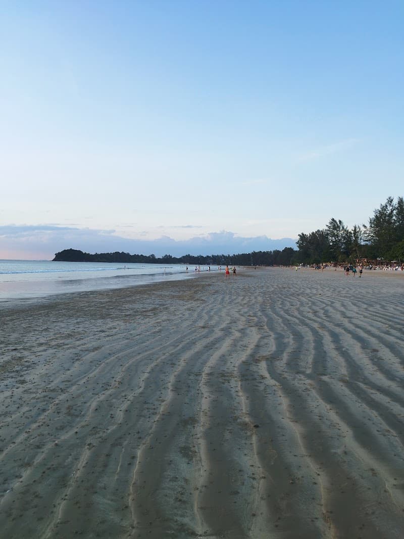 Klong Dao Free Explore Walk