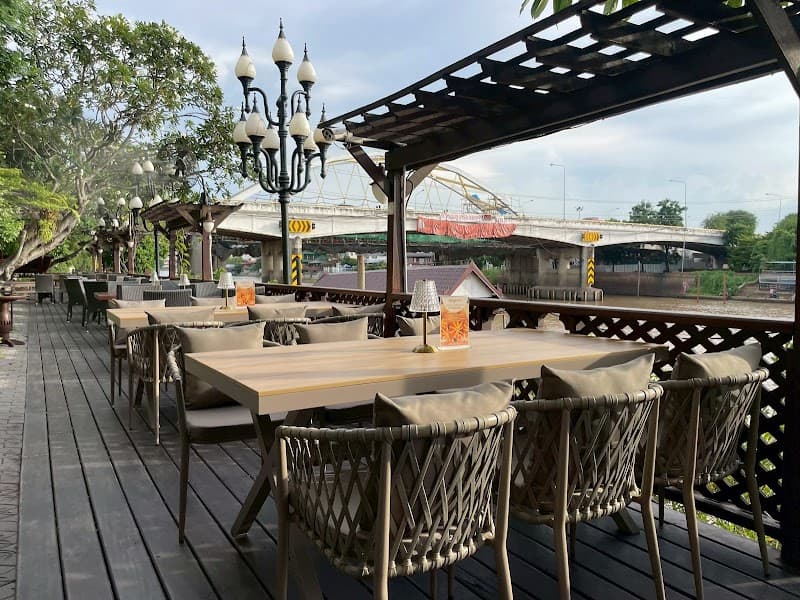 Krungsri River Hotel