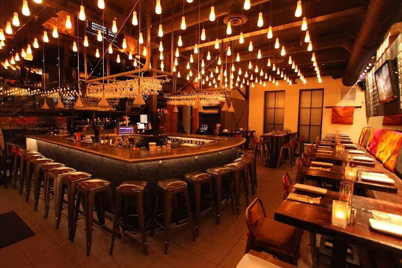 L'Atelier Tartares & Cocktails