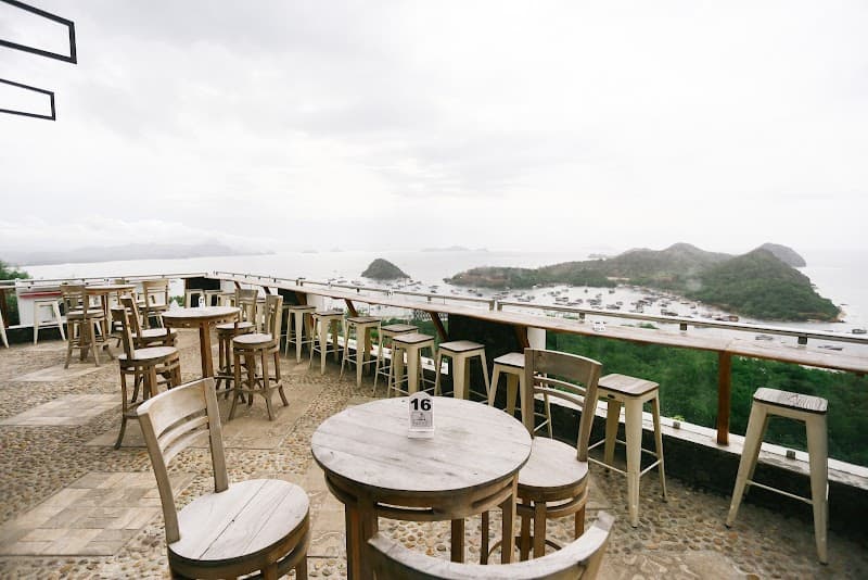 La Cecile Café & Resto
