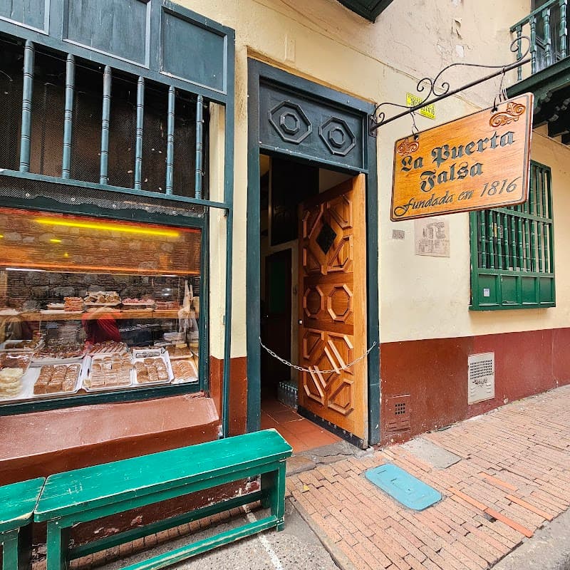 7 Days Through Colombia’s Cities, Caribbean, and Coffee
