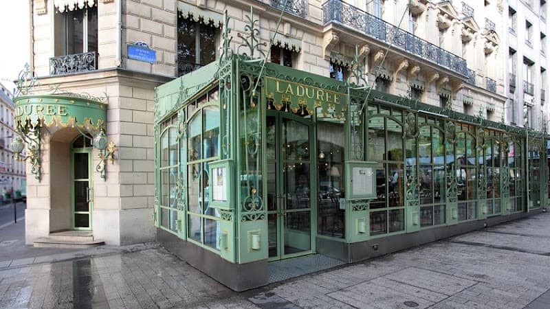 Ladurée Champs-Élysées