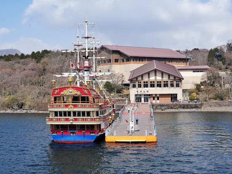 Lake Ashi Scenic Pirate Cruise (Moto‑Hakone Pier)