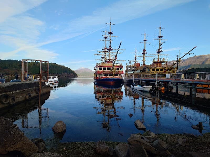 Lake Ashi Sightseeing Cruise (Pirate Ship)