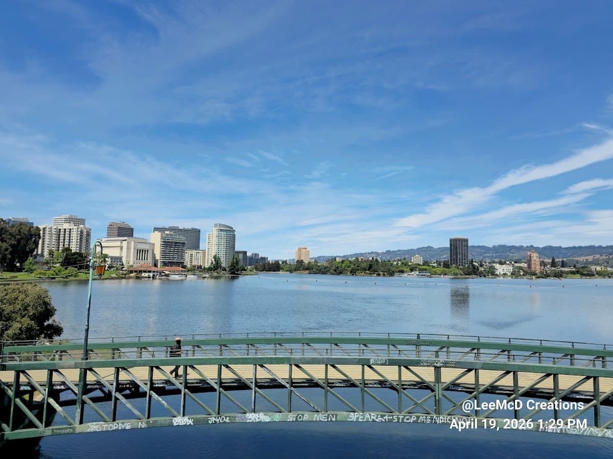 Lake Merritt Stroll & Gardens