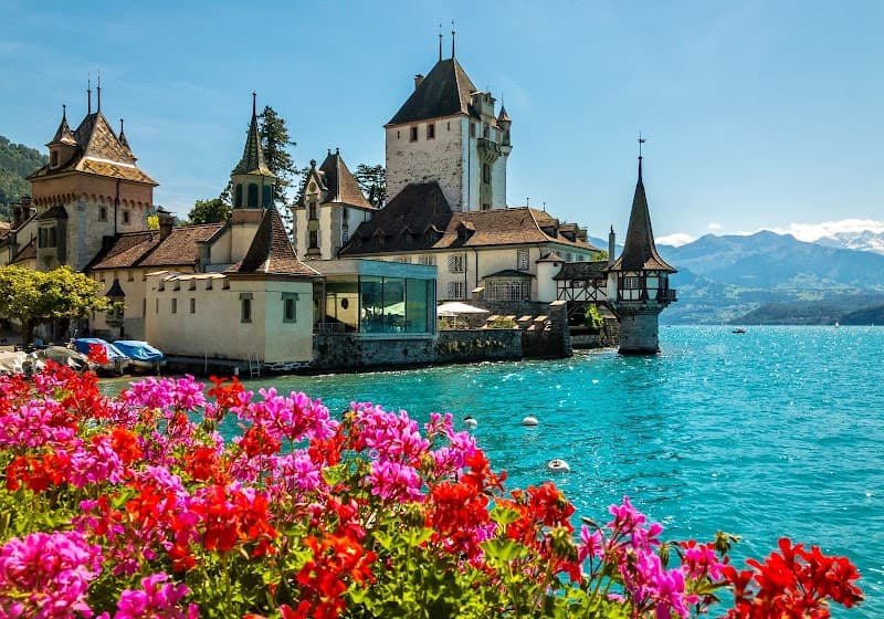 Lake Thun Boat & Castle