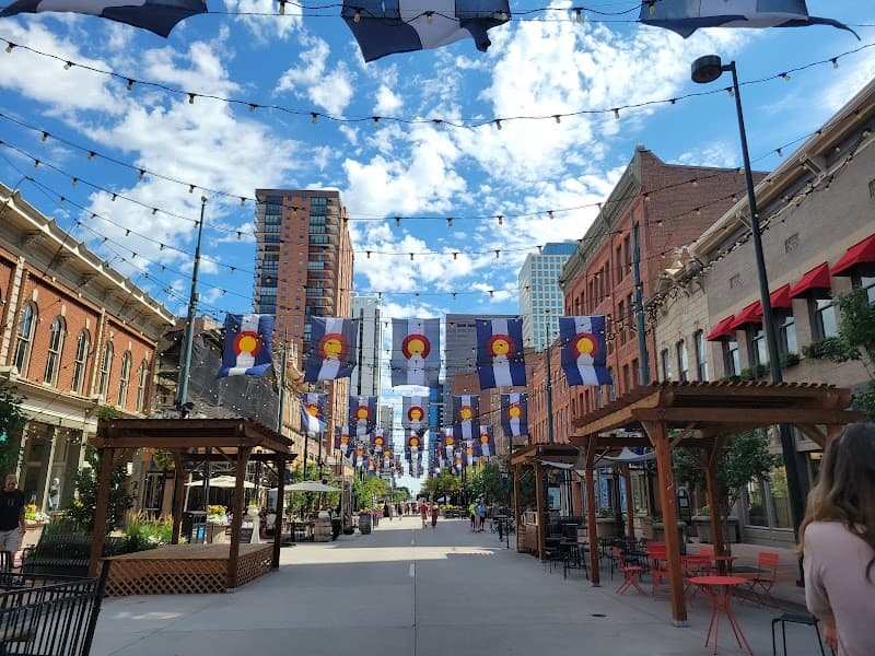 Larimer Square & Downtown Shopping Stroll