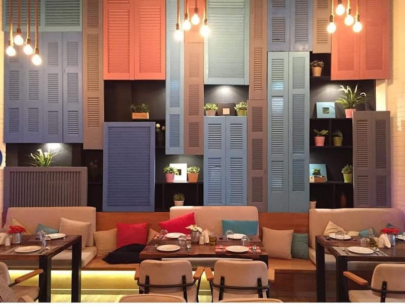 LaYo's (Layo’s Patisserie & Cafe)