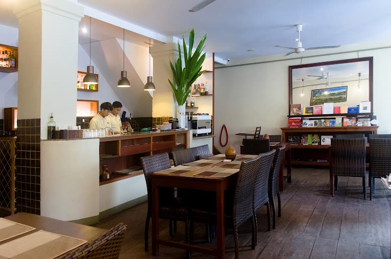 Le Cafe Ban Vat Sene