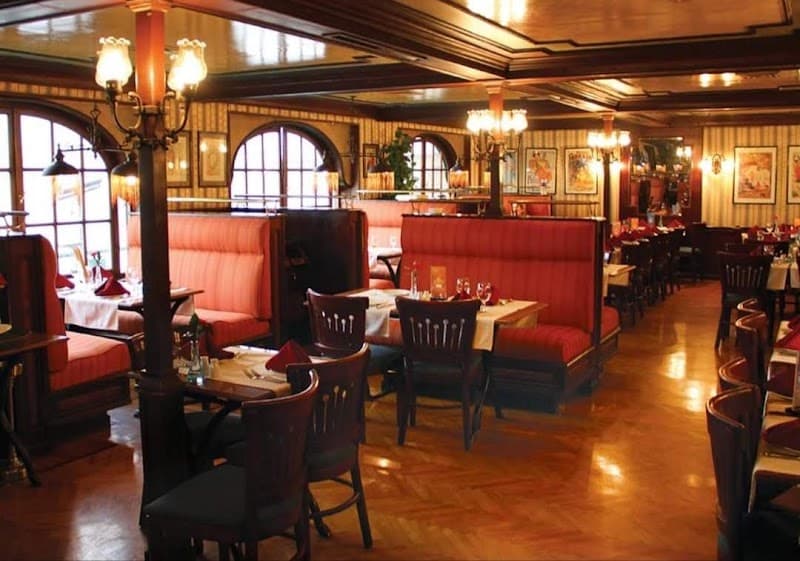 Le Pacha 1901 – Maharani or Le Steak (Halal-Friendly)