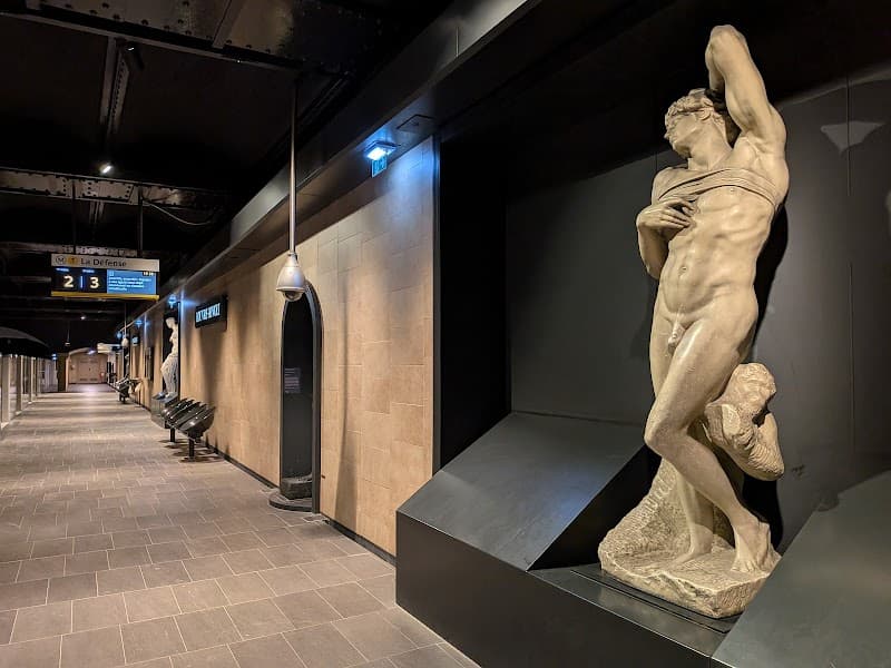 Three Dynamic Days in Paris for Adventurous Couples