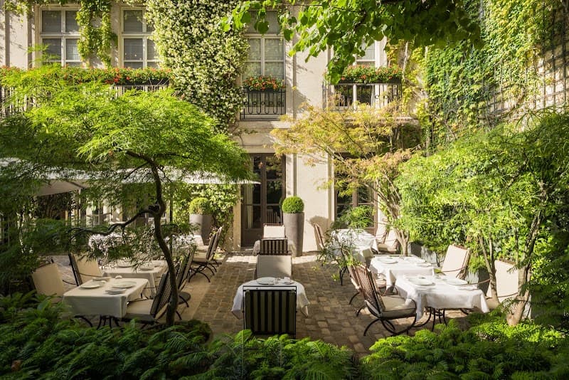 Le Pavillon de la Reine