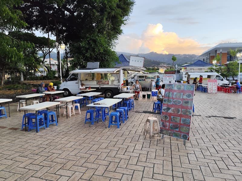 Les Roulottes at Vaiete Square
