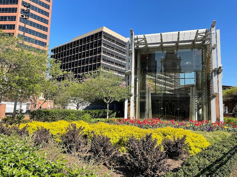 Liberty Bell Center & Elfreth’s Alley Stroll