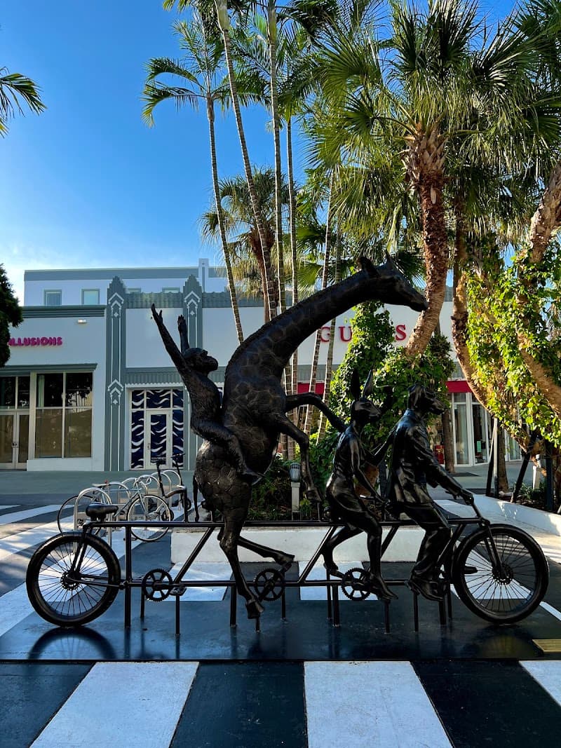 Lincoln Road Free Explore