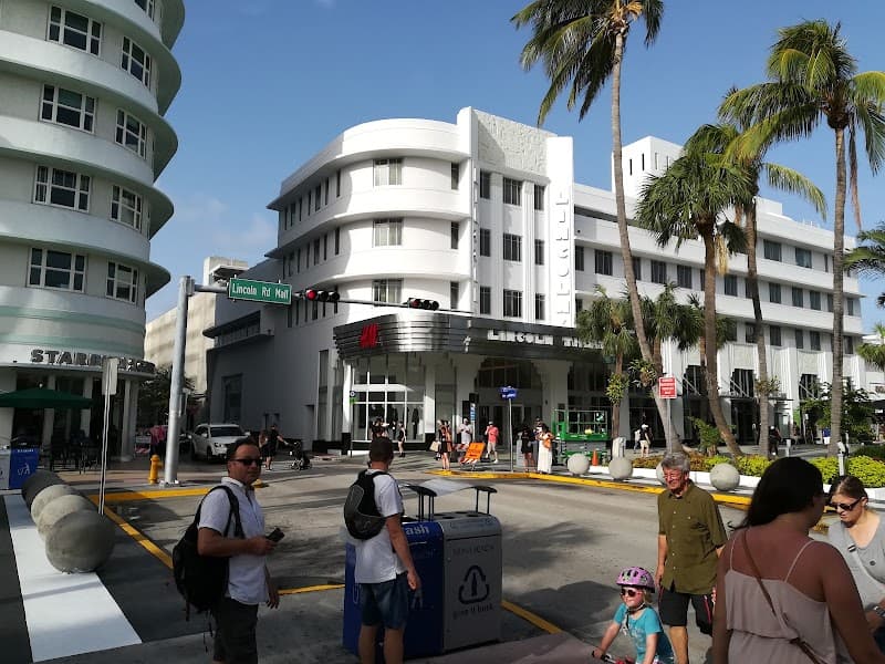 Lincoln Road Mall Free Explore