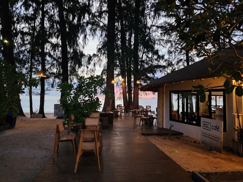 Long Beach Chalet