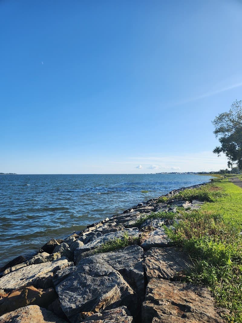 Long Wharf Drive Waterfront