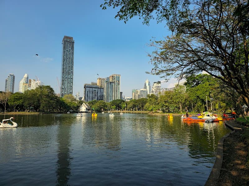 Lumpini Park Walk