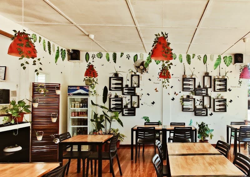 Luna Rossa Vegetarian Italian Restaurant