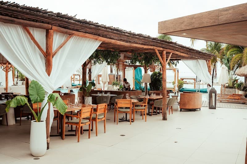 Madero Ocean Club (Mambo Beach)