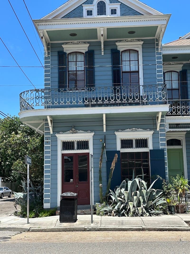 Magazine Street Stroll