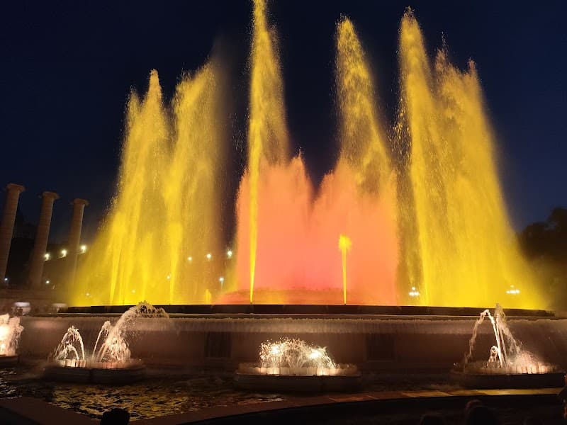 Magic Fountain of Montjuïc Evening Show & Plaça d’Espanya