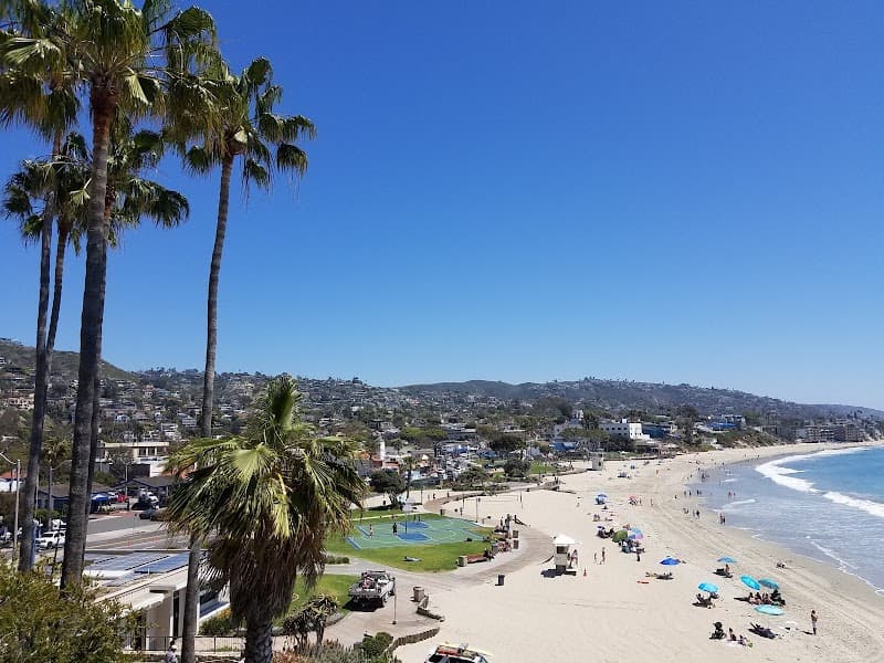 Main Beach & Laguna Village Walk