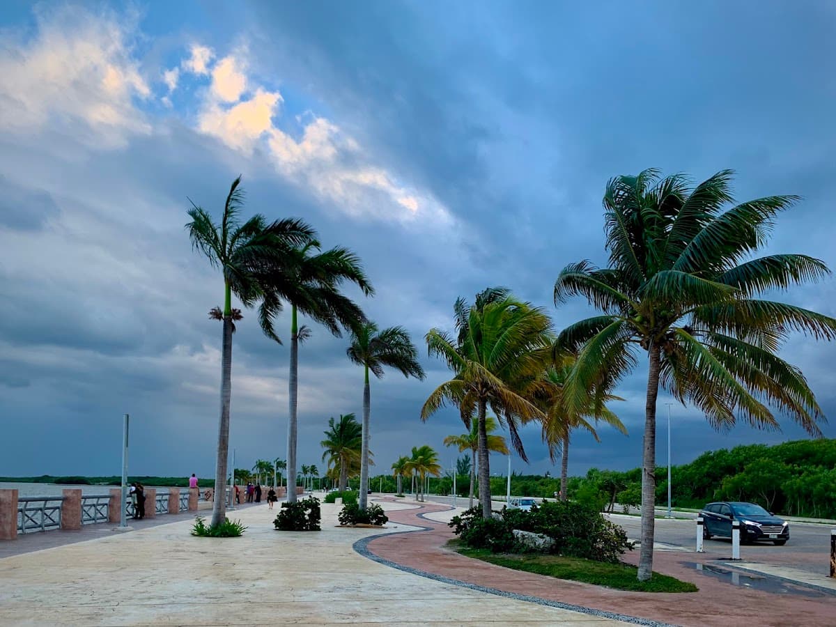 Malecón Tajamar (Waterfront Promenade)