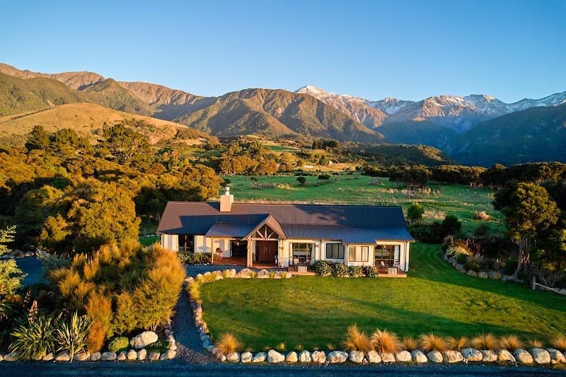 Manakau Lodge