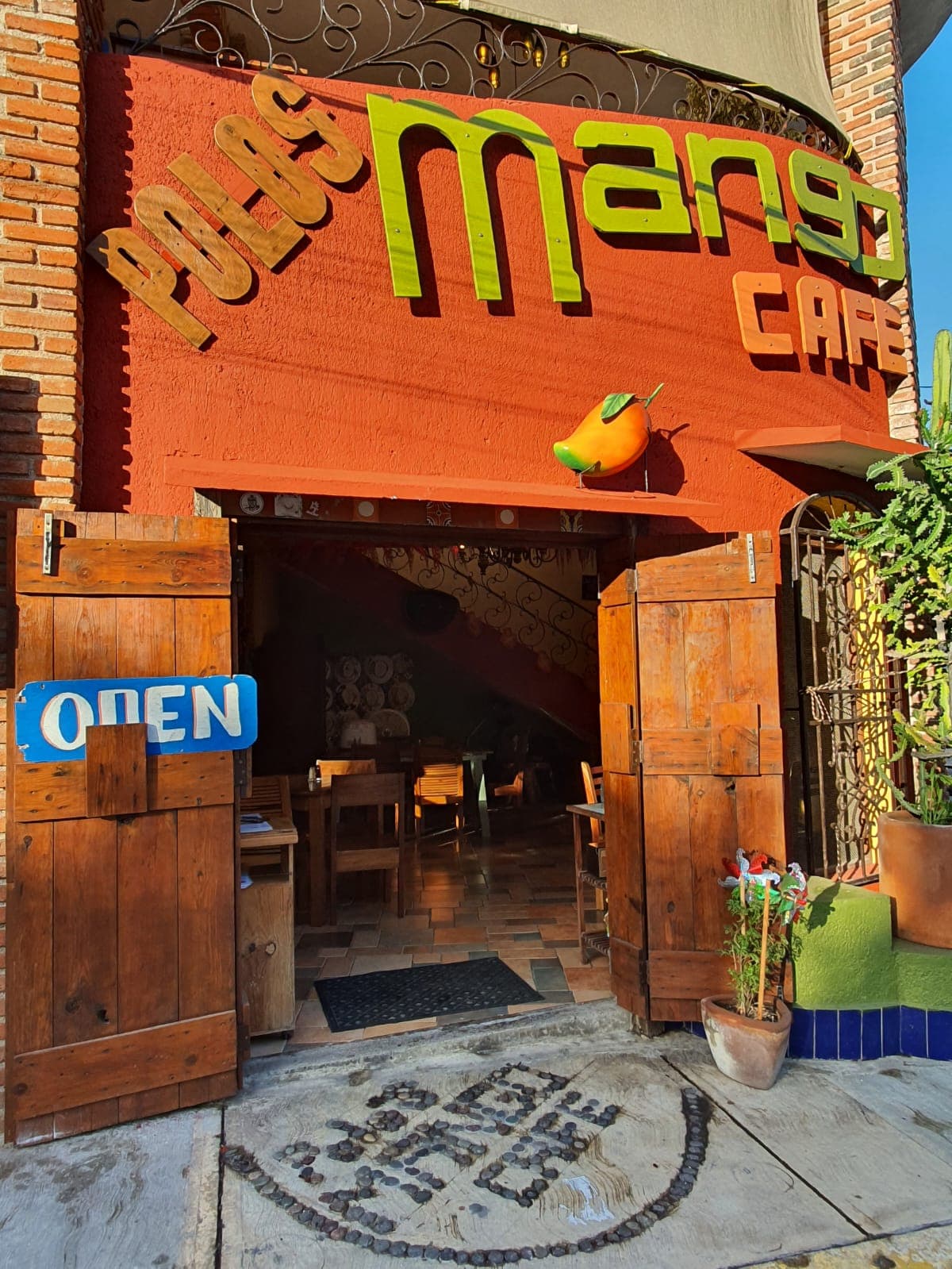 Mango Café