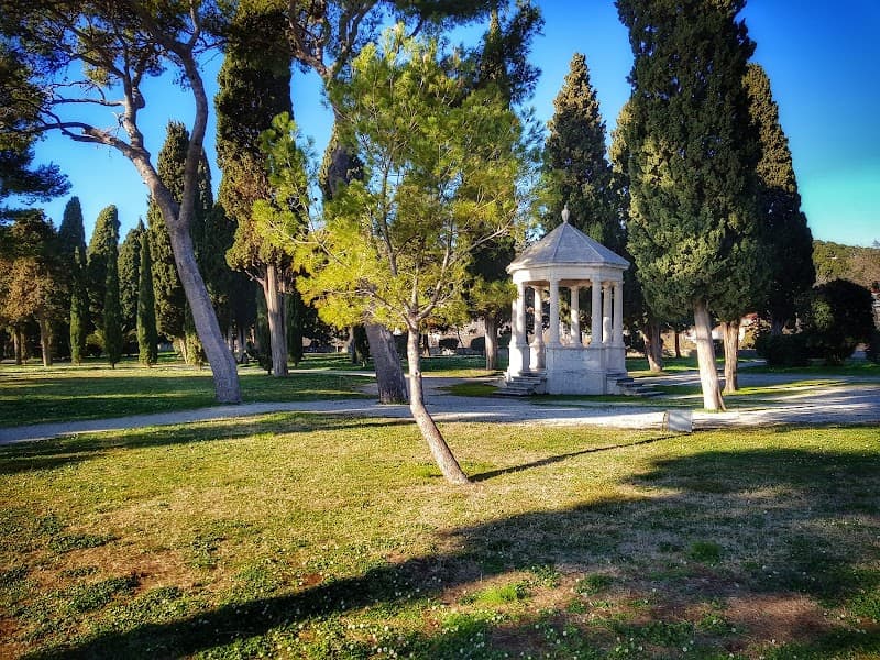 Marjan Viewpoints & Sustipan Park