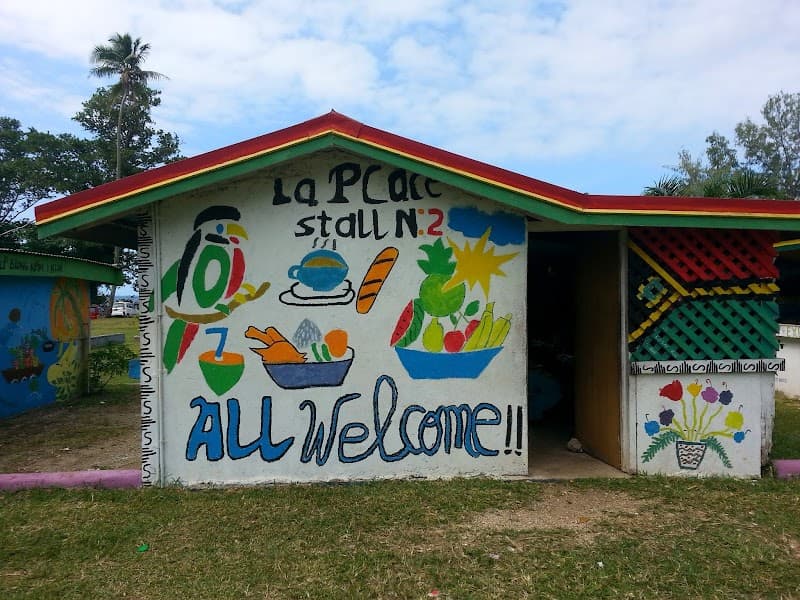 7 Days of Blue Holes and Wild Jungle Shores in Santo