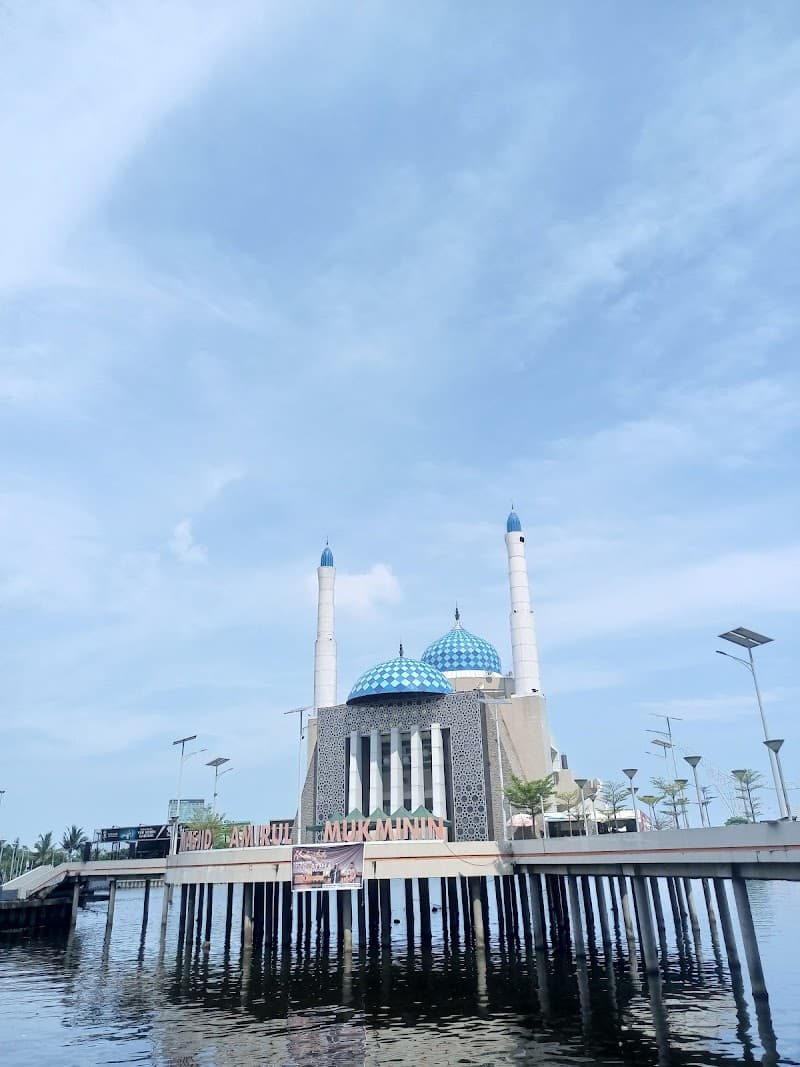 Masjid Amirul Mukminin (Floating Mosque)