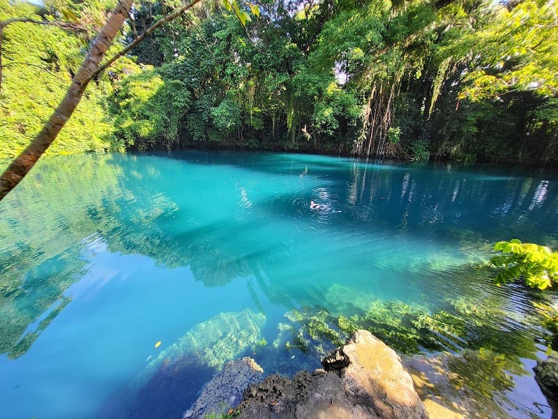 Matevulu Blue Hole