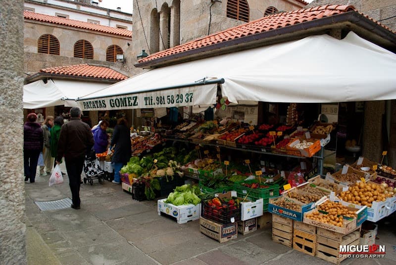Mercado de Abastos de Santiago (stroll and free explore)