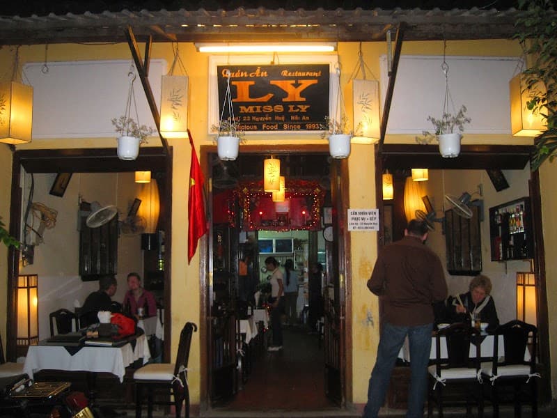 Miss Ly Cafeteria 22