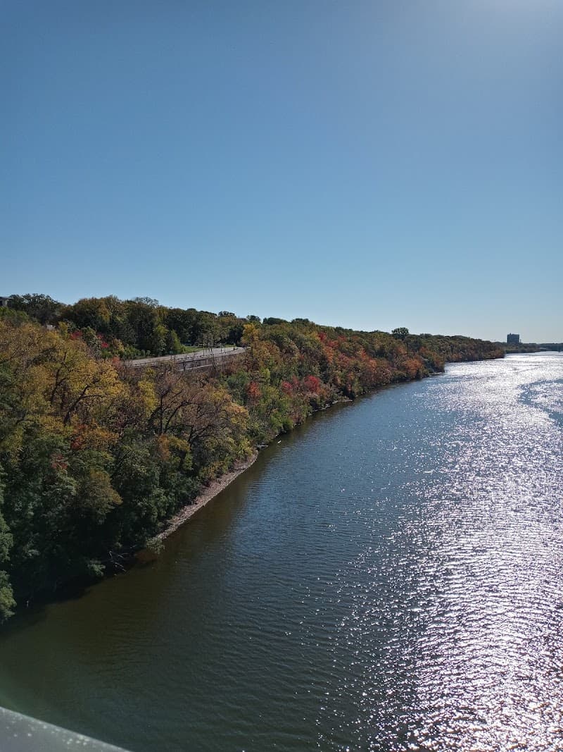 Mississippi River Boulevard & Hidden Riverfront Trails