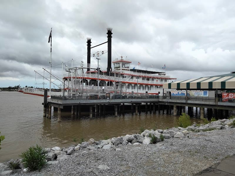 Mississippi River Levee Walk