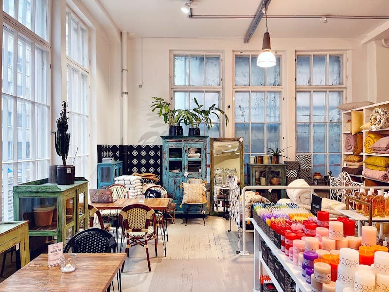Moko Market Cafe