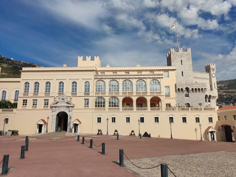 Monaco-Ville (Le Rocher) Walk & Prince’s Palace Square
