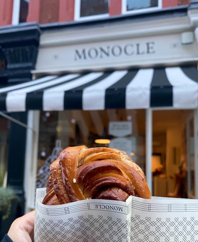 Monocle Café