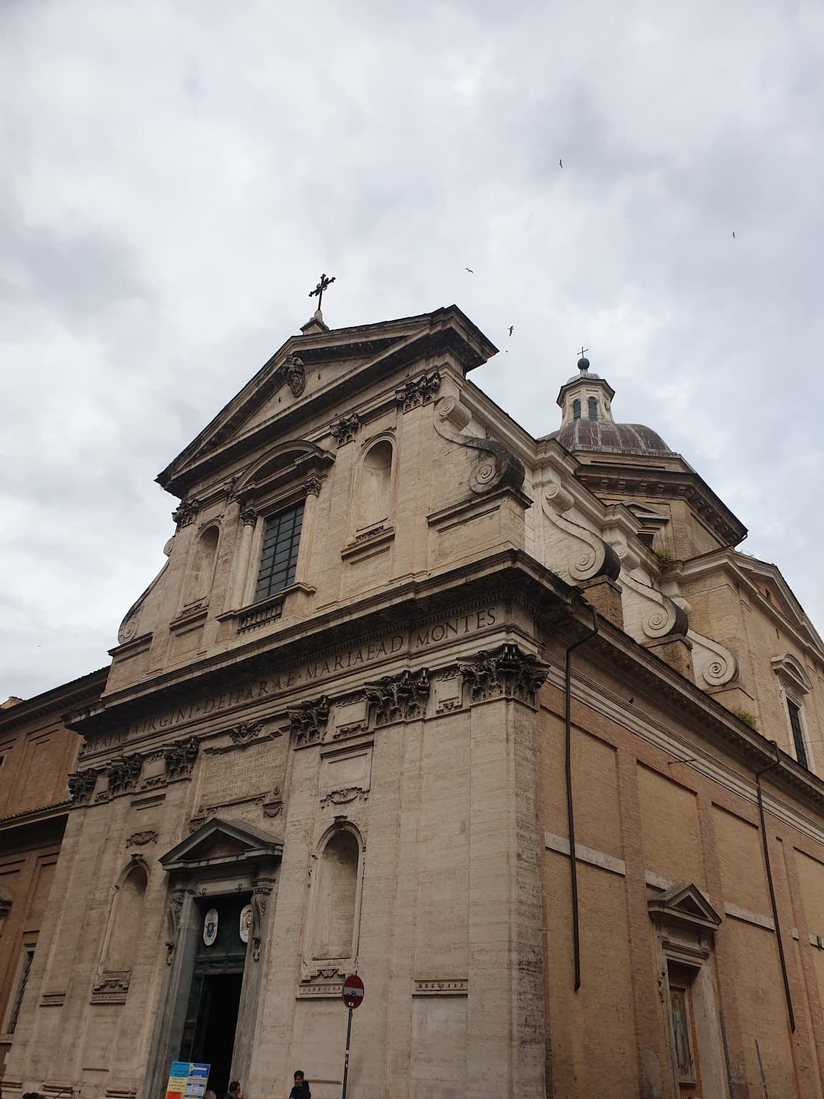 Monti Neighborhood Walk