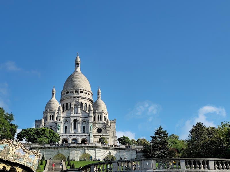 Montmartre Hike to Sacré-Cœur