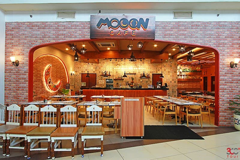 Mooon Cafe - Robinsons Place Dumaguete