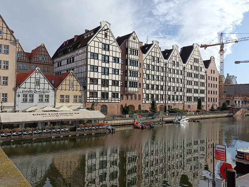 Motława River Island Stroll (Granary Island)