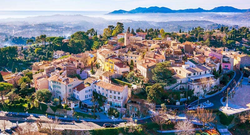 Mougins Village