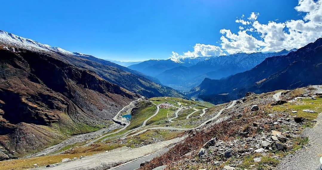 Mountain Hiking at Rohtang Pass